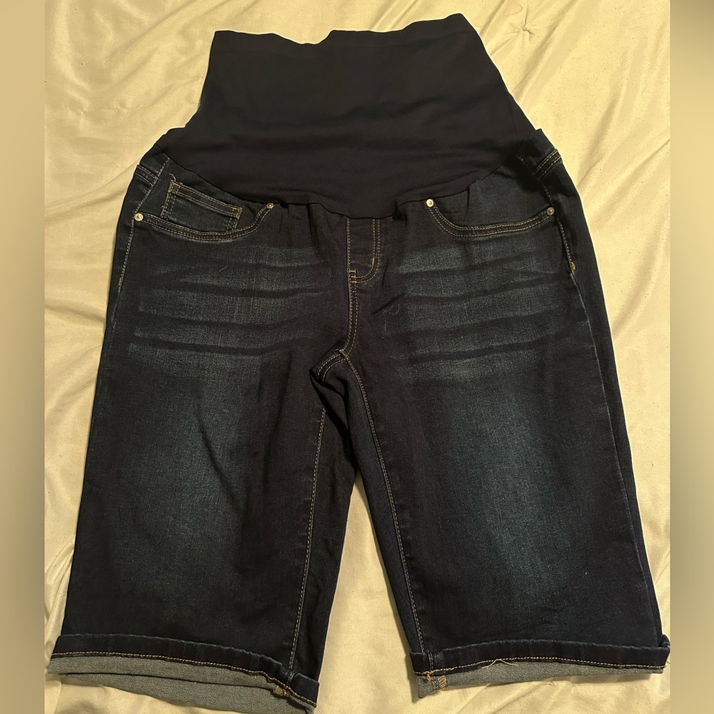 Maternity Bermuda shorts size L